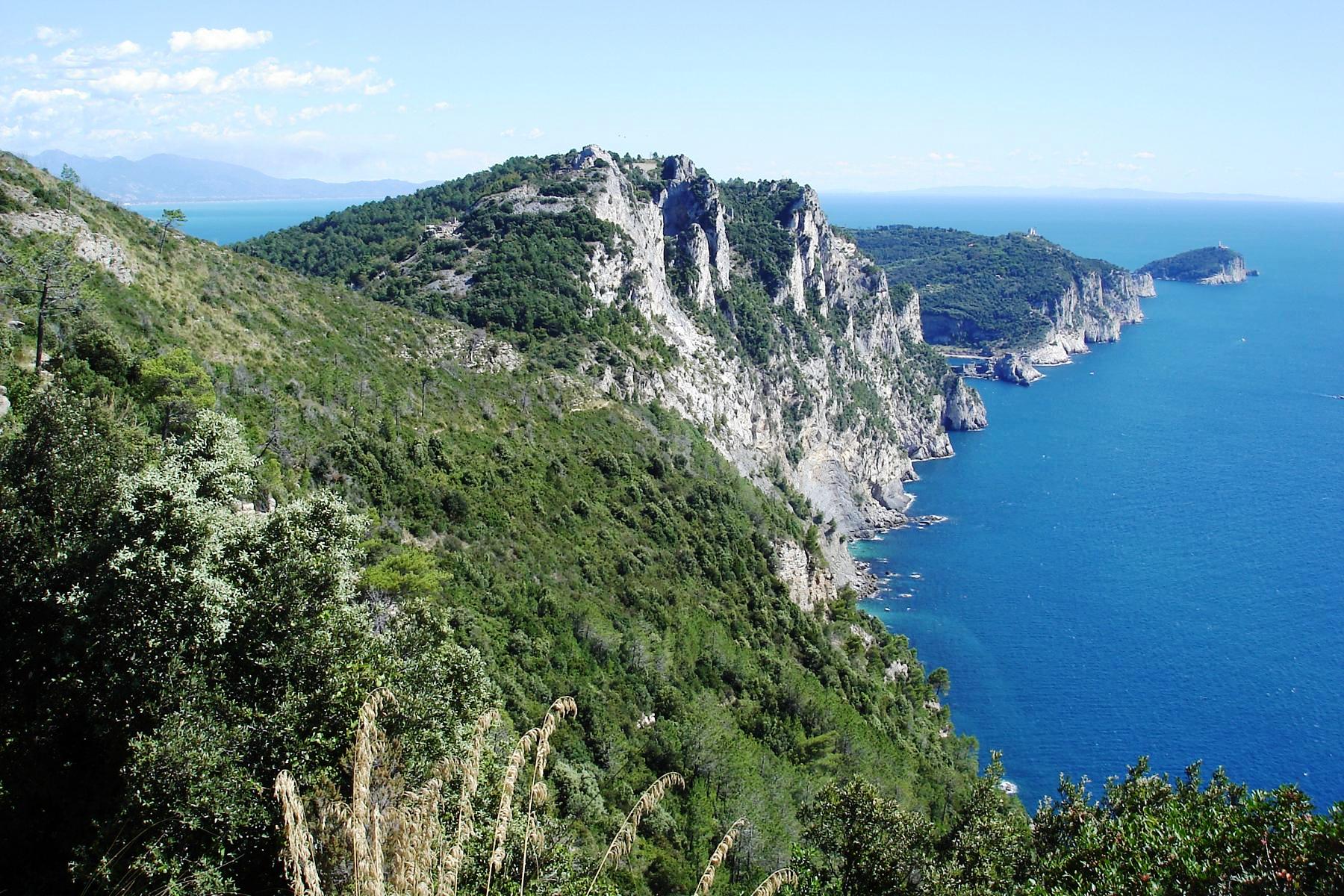 Blick ber die Portofino-Halbinsel sdlich der Cinque Terre - Lupe Reisen