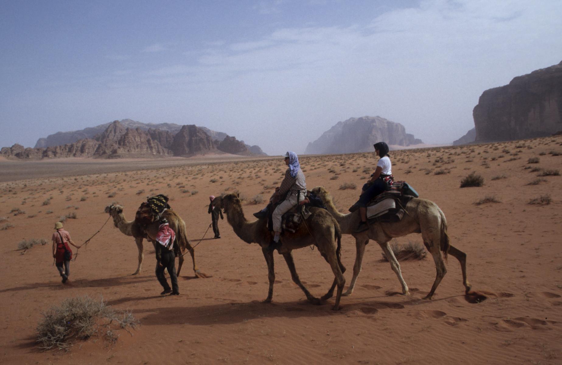Kameltrekking im Wadi Rum - Lupe Reisen