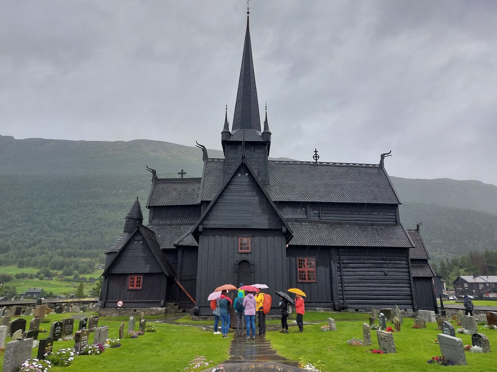 Foto: Die groe Stabkirche von Lom - Lupe Reisen