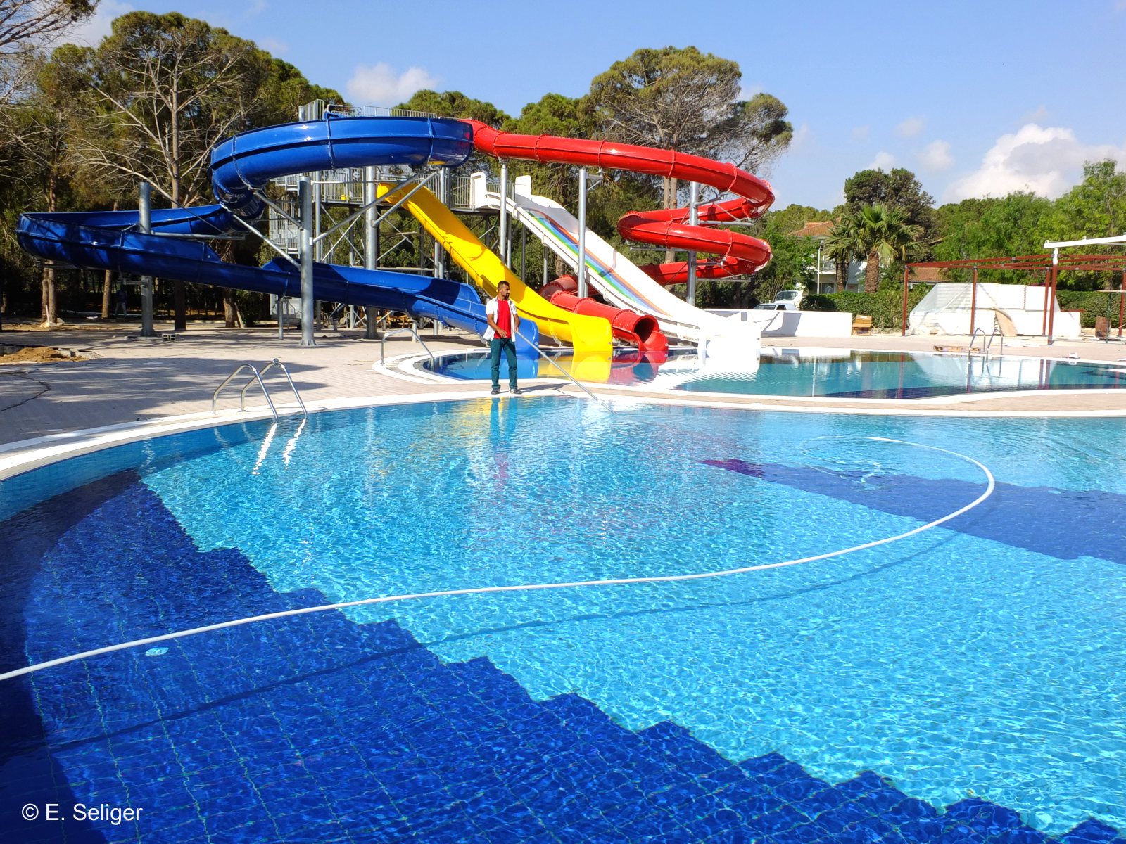 Groe Rutsche am Pool des Salamis Bay Hotels - Lupe Reisen