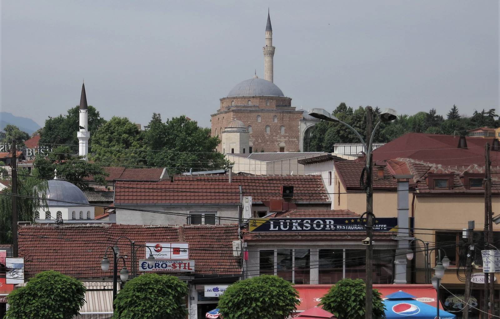 Foto: Stadtbild der nordmazedonischen Hauptstadt Skopje - Lupe Reisen
