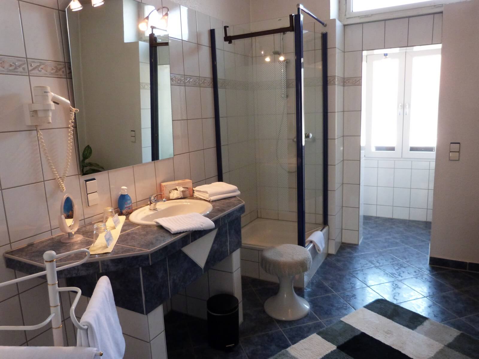 Badezimmer Beispiel im Hotel Jgerhof in Mayen - Lupe Reisen