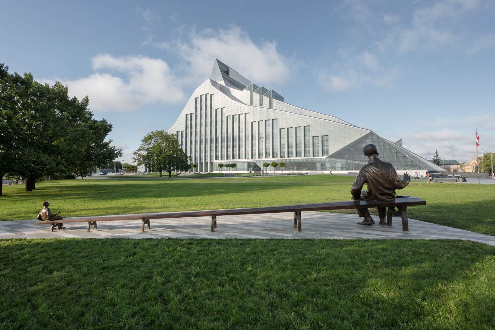 Foto: Die moderne Nationalbibliothek von Riga - Bildrechte latvia.travel - Lupe Reisen