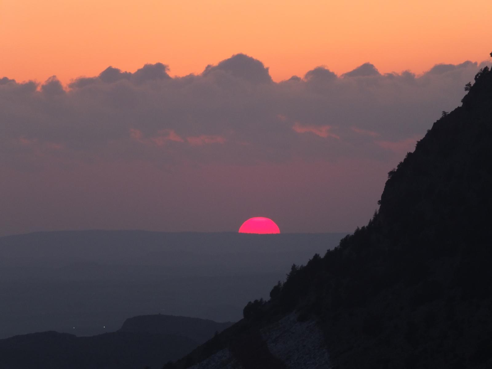 Stimmungsvoller Sonnenuntergang in Nordzypern - Lupe Reisen