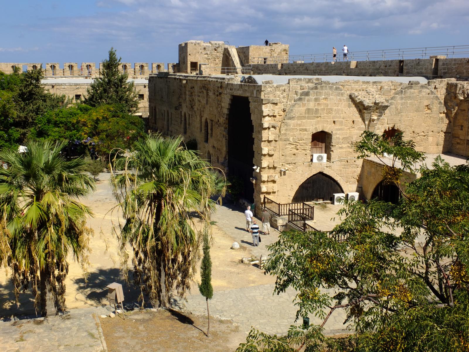 Die Festung Kyrenia im Osten von Girne - Lupe Reisen