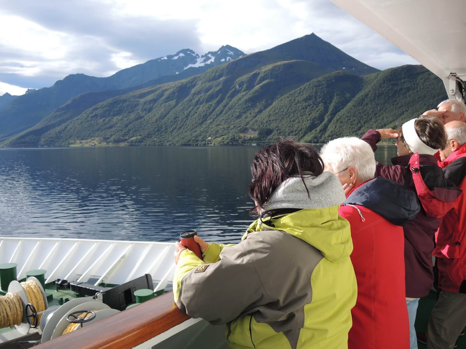 Foto: Schner Ausblick im Fjord auf der Postschiffreise - Bildrechte Patricia Lawitschka - Lupe Reisen